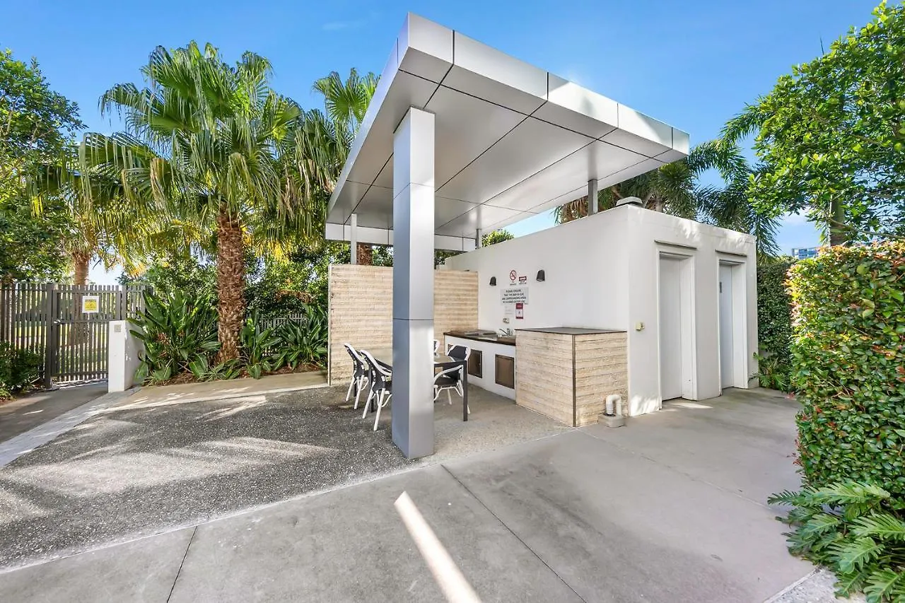 Harbour Quays Apartments Gold Coast Hotel
