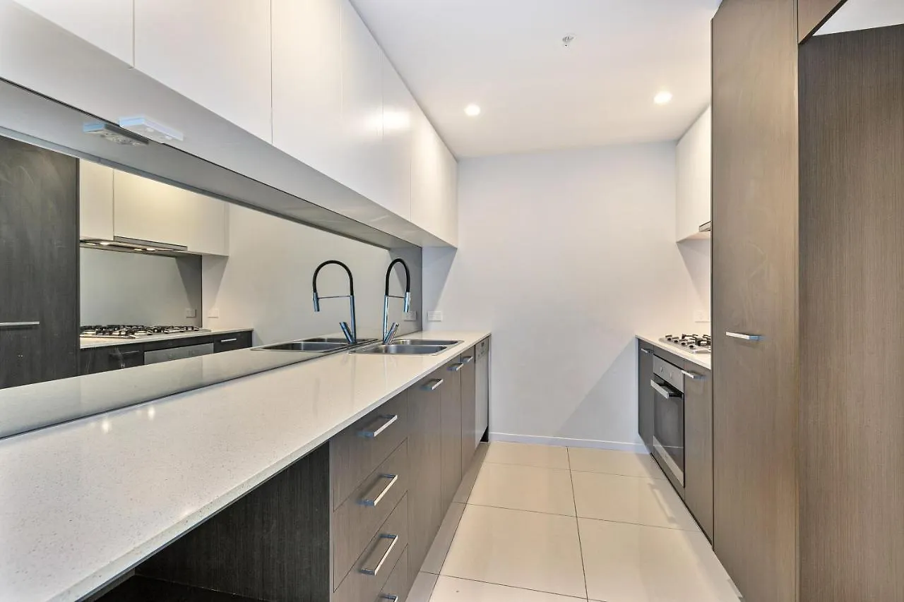 **** Hotel Harbour Quays Apartments Gold Coast Australia