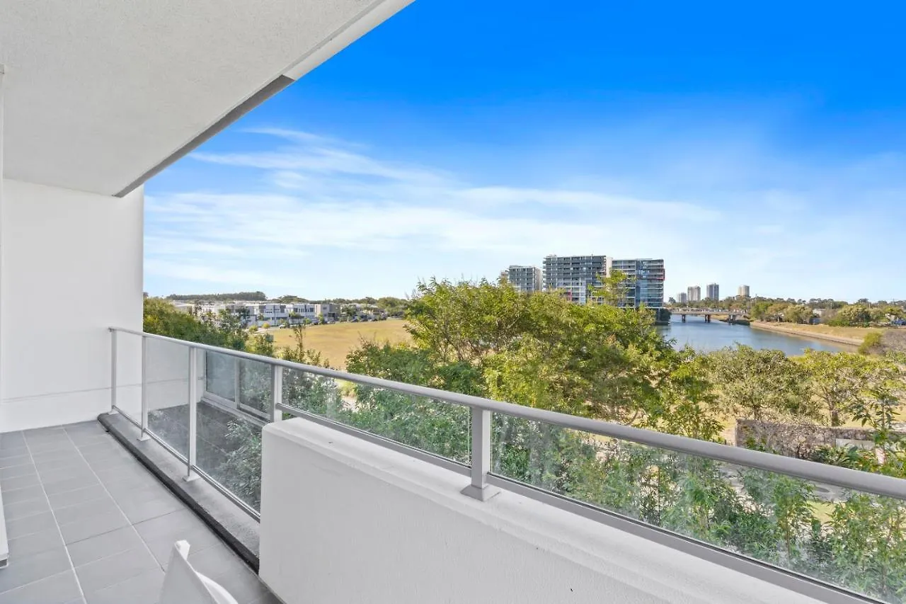 **** Hotel Harbour Quays Apartments Gold Coast Australia