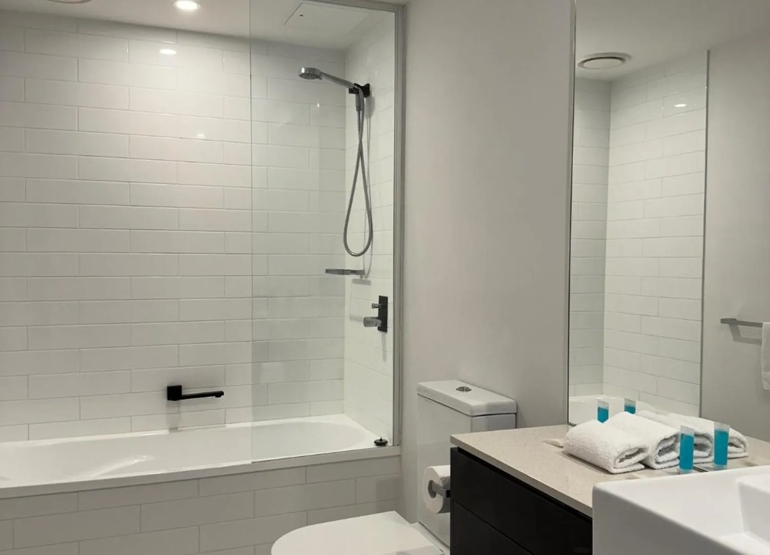 Hotel Harbour Quays Apartments Gold Coast