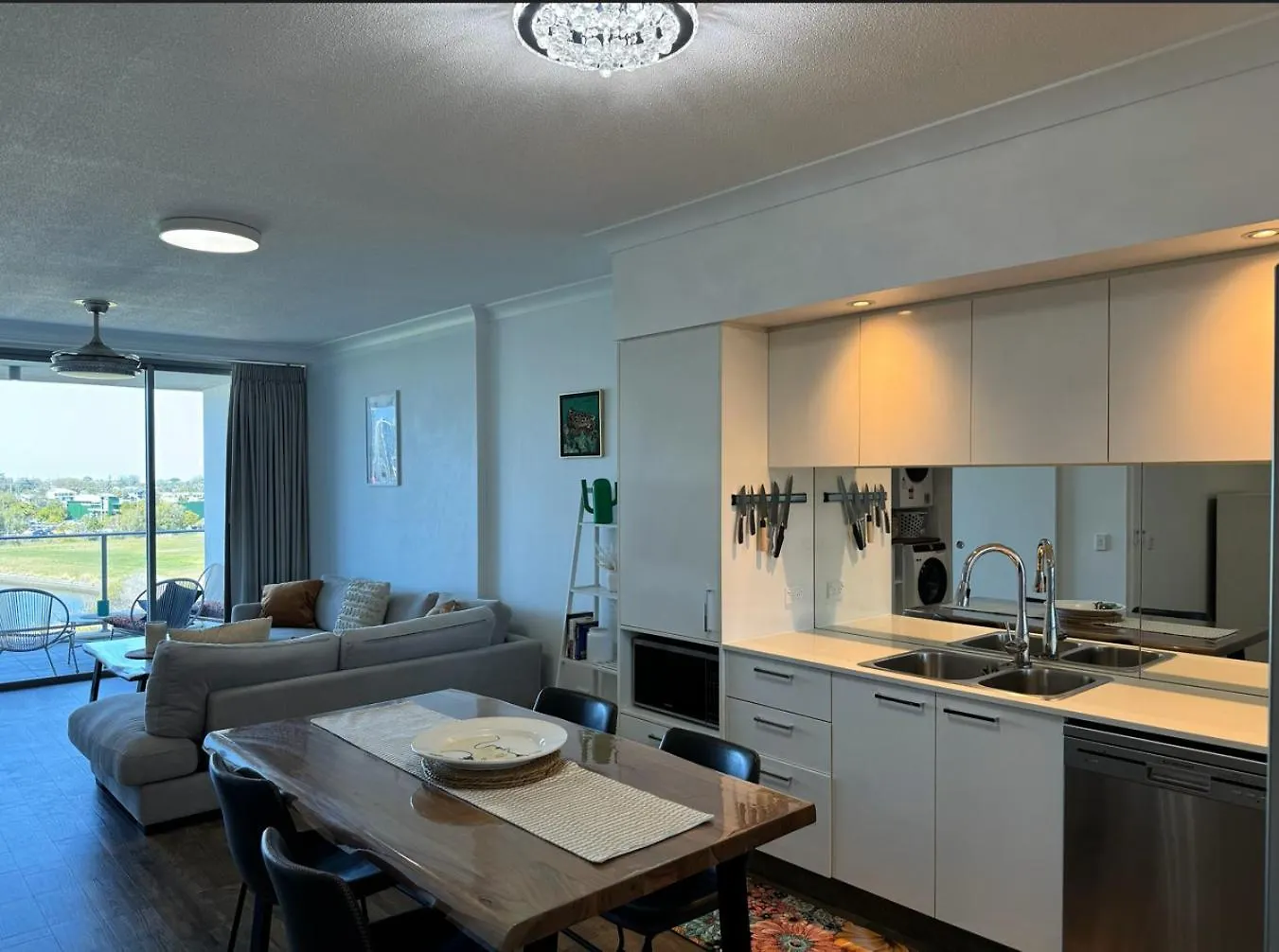 Harbour Quays Apartments Gold Coast Hotel