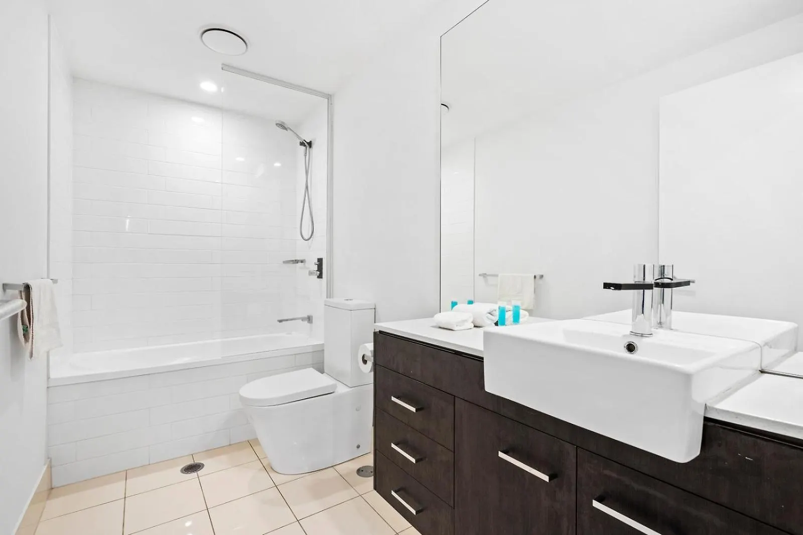 Harbour Quays Apartments Gold Coast 4*,  Australia
