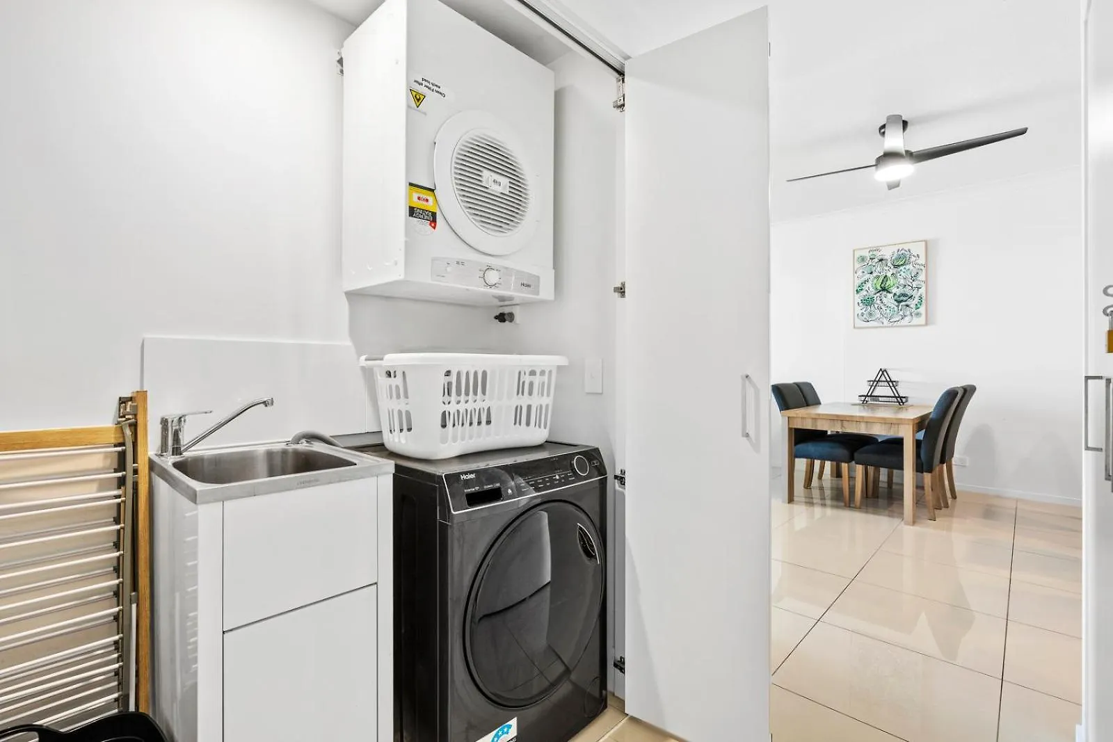 **** Hotel Harbour Quays Apartments Gold Coast Australia
