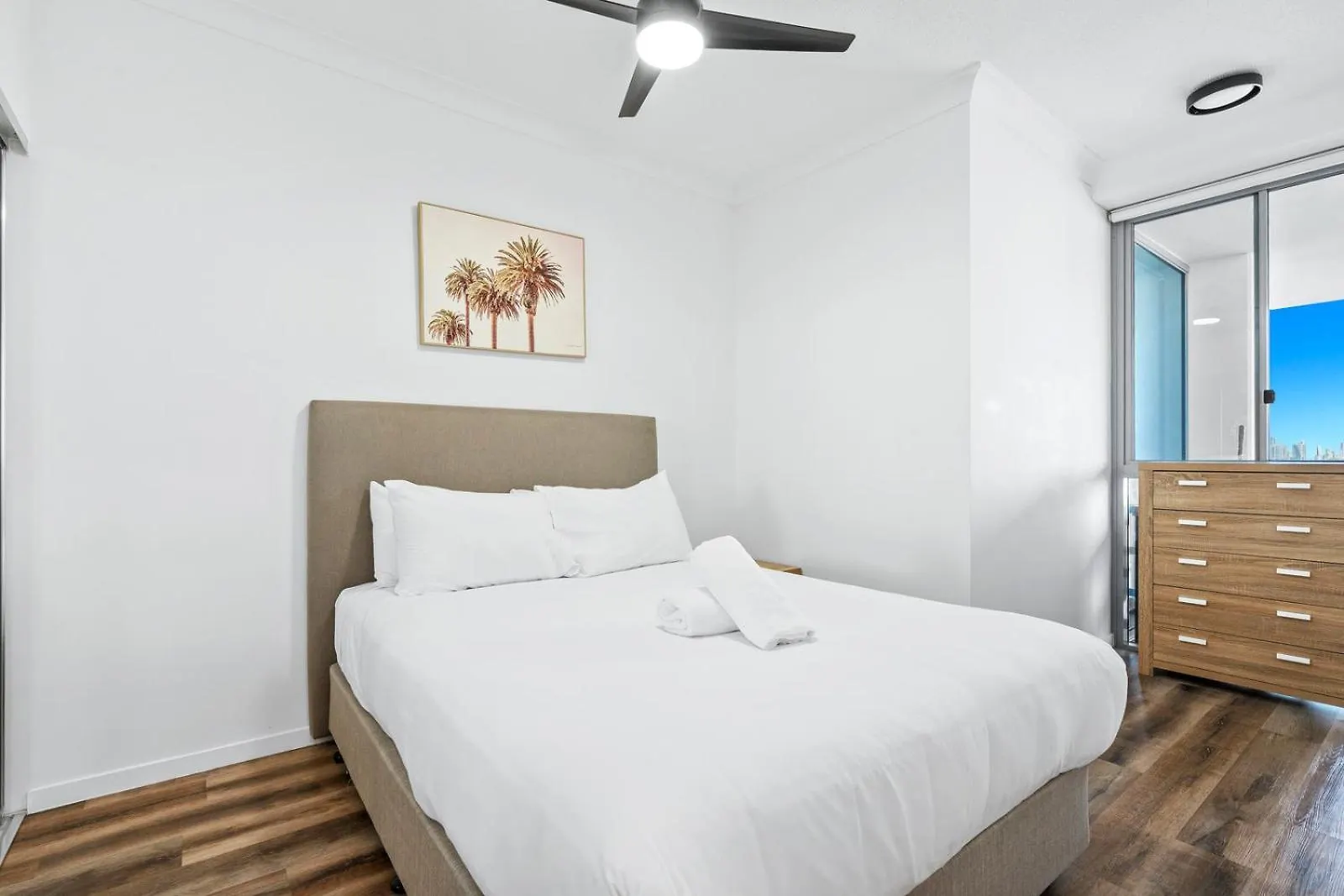 Hotel Harbour Quays Apartments Gold Coast