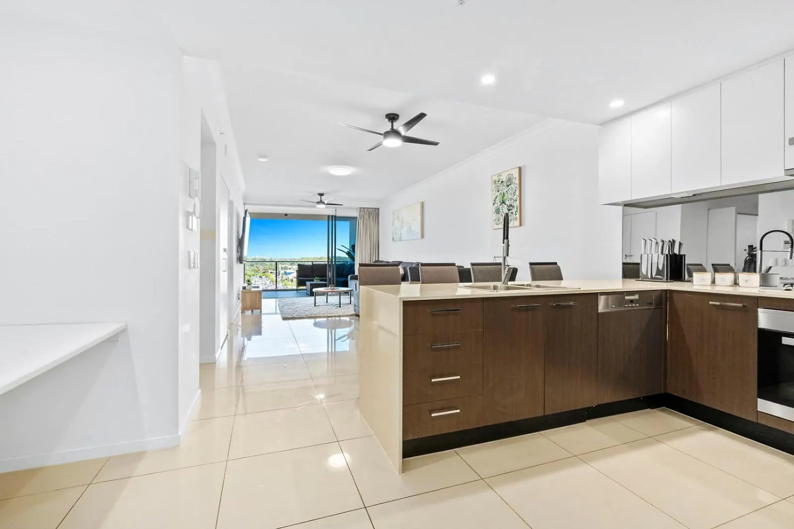 Hotel Harbour Quays Apartments Gold Coast