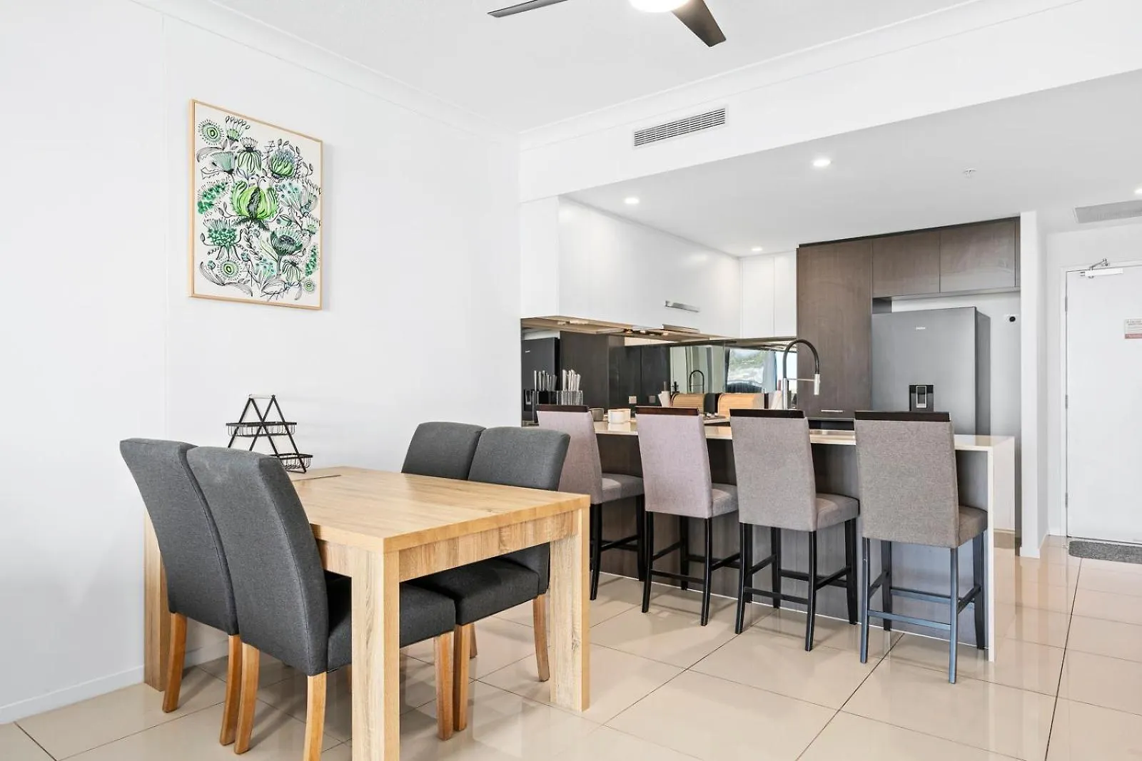 Harbour Quays Apartments Gold Coast Hotel